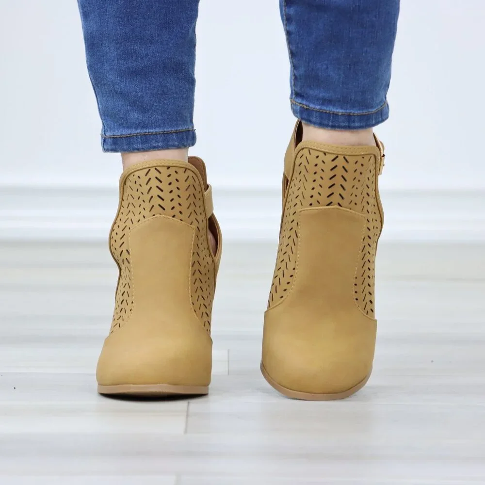 Tan Faux Nubuck Round Toe Block Heeled Ankle Boots Lacer Cut Design - Picture 10 of 12